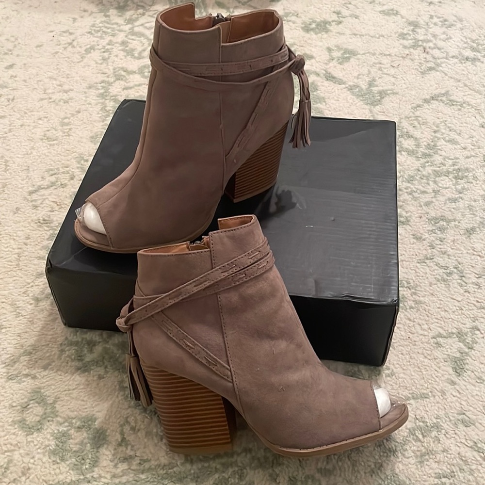 Quipd Booties
